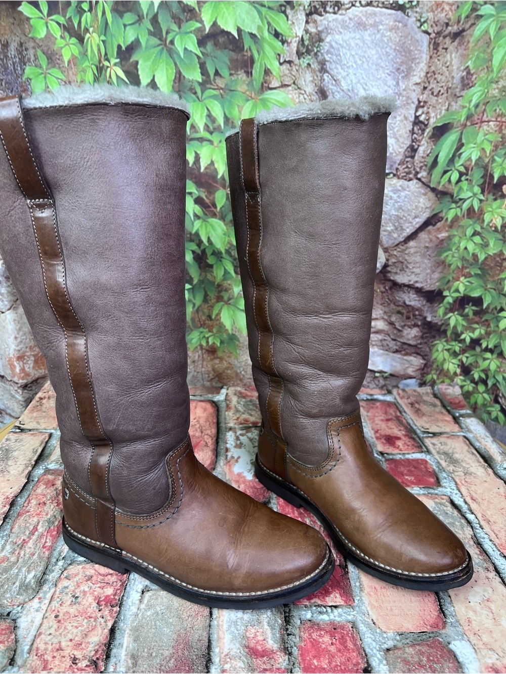 FRYE Tan and Brown Sherpa Lined Shearling Log Sole Tall Riding Boots, 5.5 - Picture 8 of 16